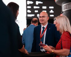 oslava v Planetariu
